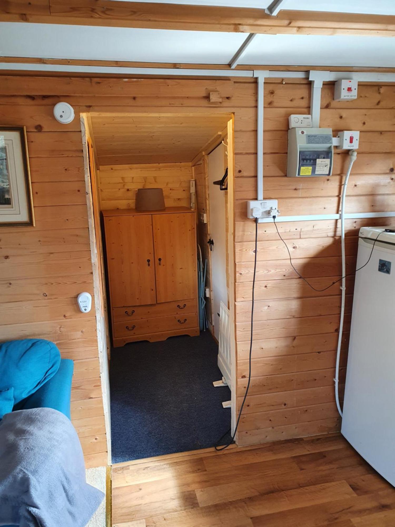 The Cabin - A Very Quiet Location Pewsey Bagian luar foto